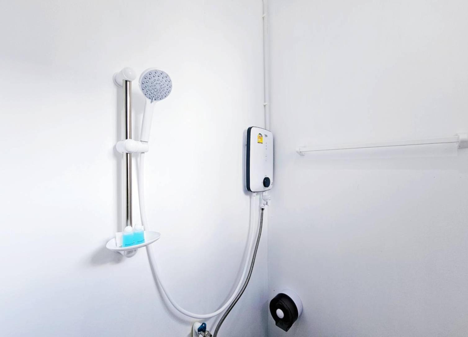P.California Inter Hostel Nang Rong Zewnętrze zdjęcie