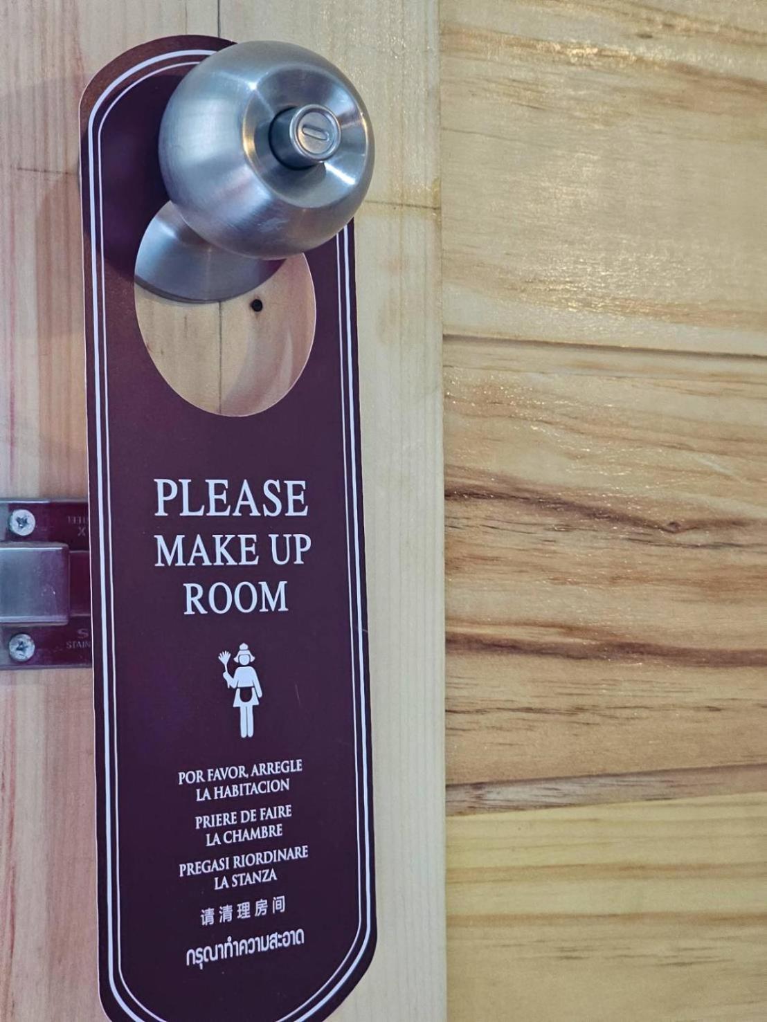 P.California Inter Hostel Nang Rong Zewnętrze zdjęcie