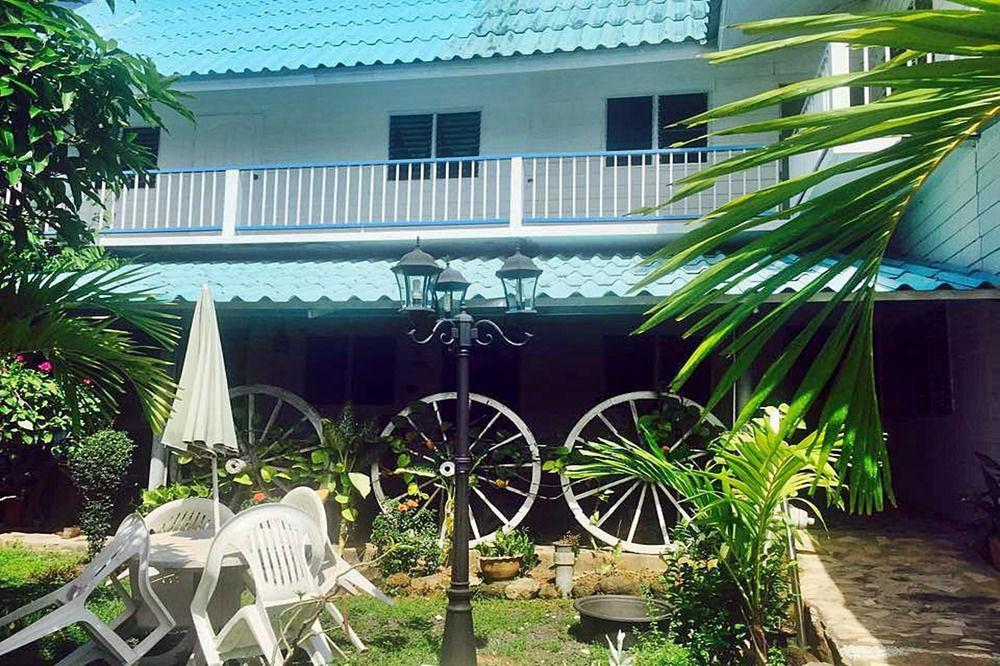 P.California Inter Hostel Nang Rong Zewnętrze zdjęcie