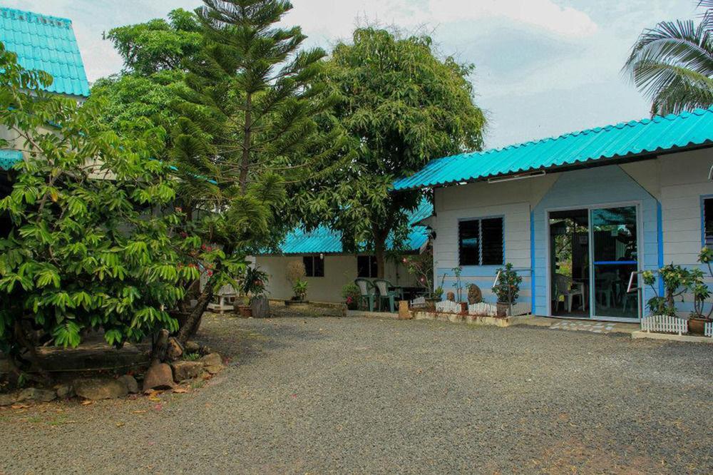 P.California Inter Hostel Nang Rong Zewnętrze zdjęcie